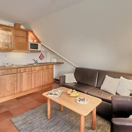 Elbstrom, 27 شقة *